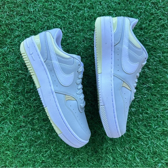 Nike Gamma Force Light Silver / Life Line - Picture 6 of 9